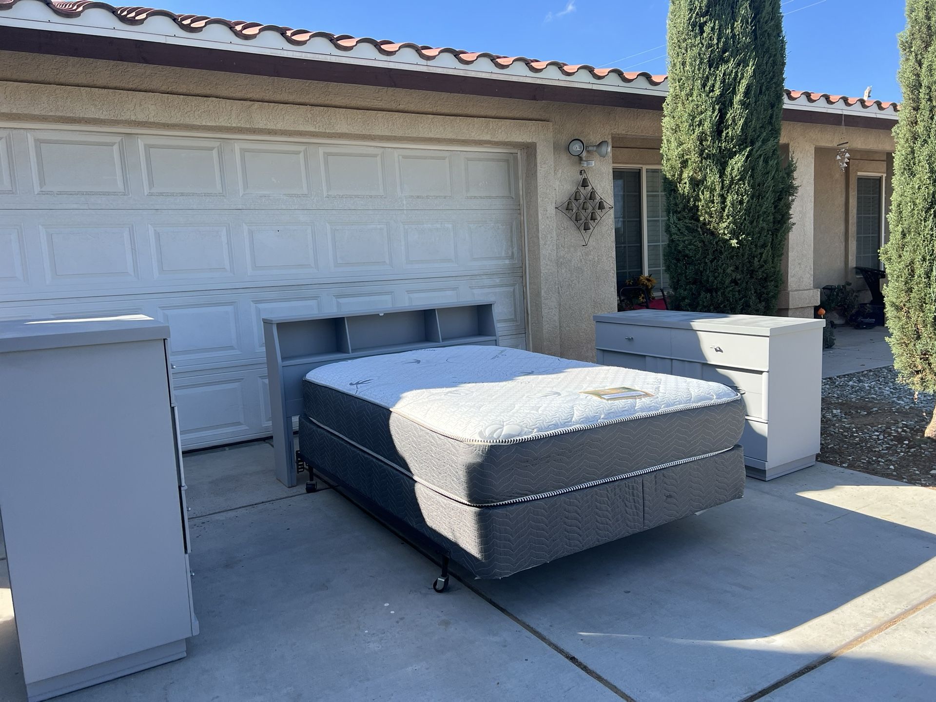 6PC Full Size Bedroom Set! 