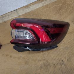 2025 ford escape passenger oem taillight