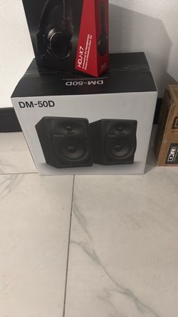 Pioneer DJ DM-50D Studio Monitor Speakers
