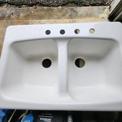 Kohler White Sink