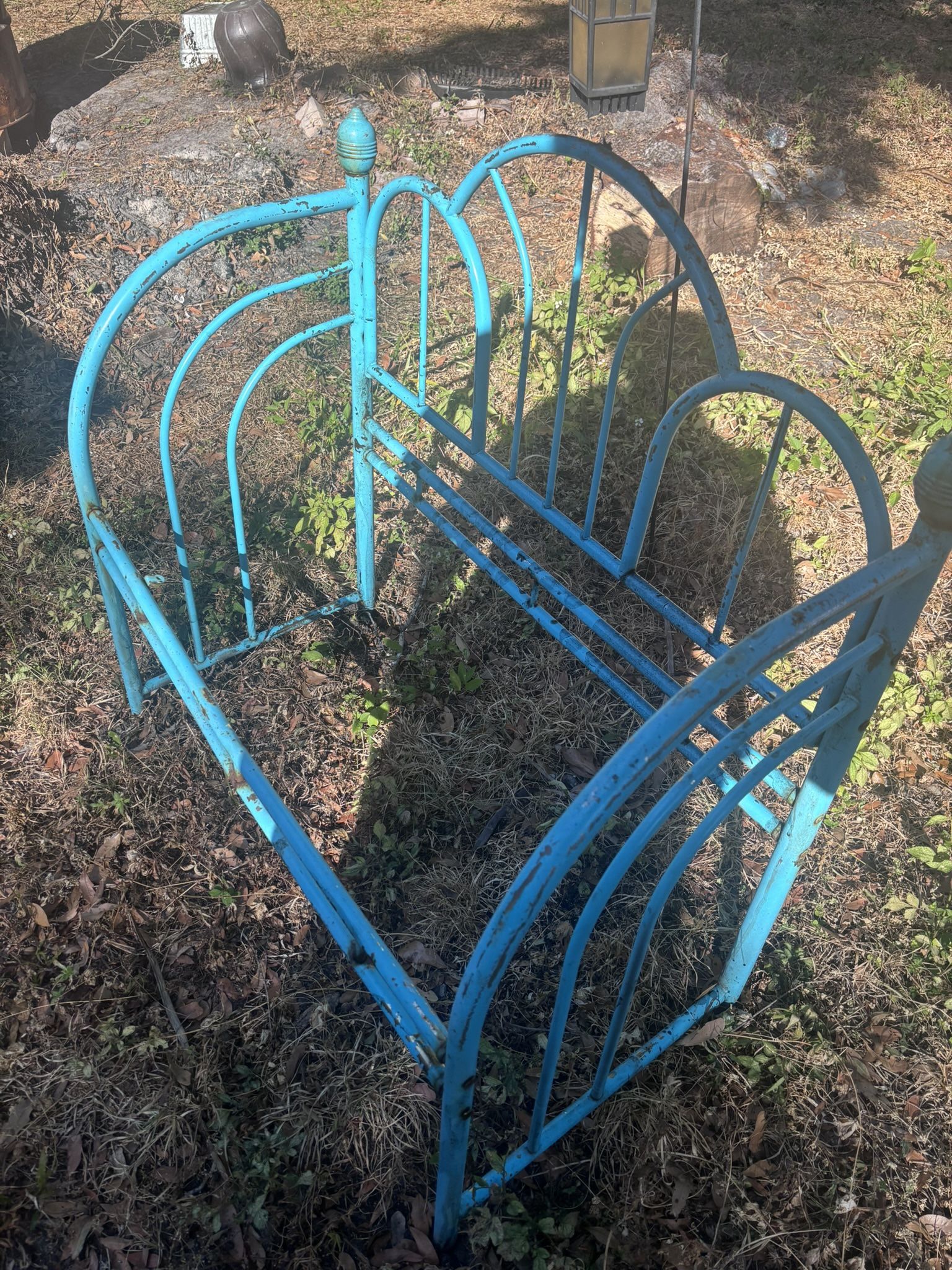 Old Metal Love Seat
