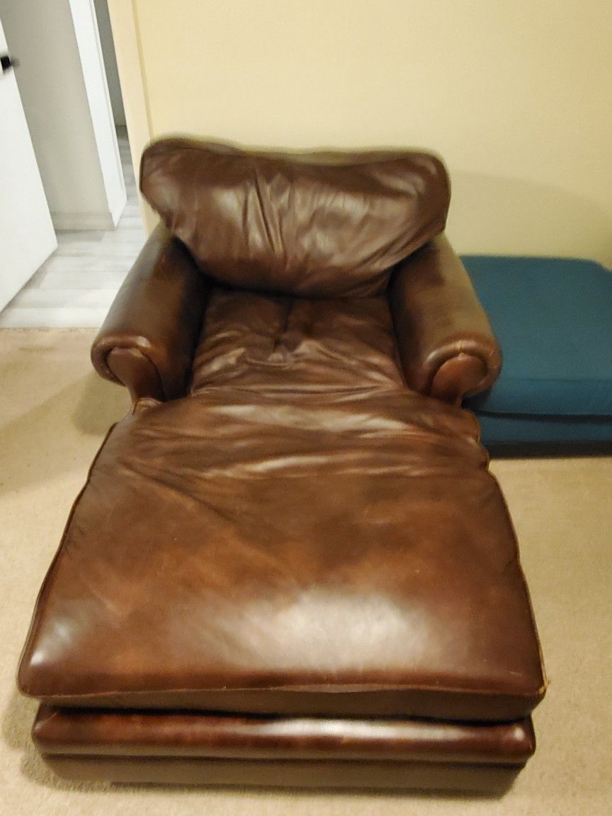 Italian Brompton Cocoa Leather Chaise