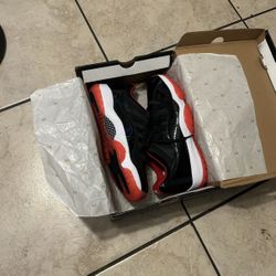Jordan 11 Low Breds 