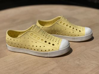 Kids Natives Size 12