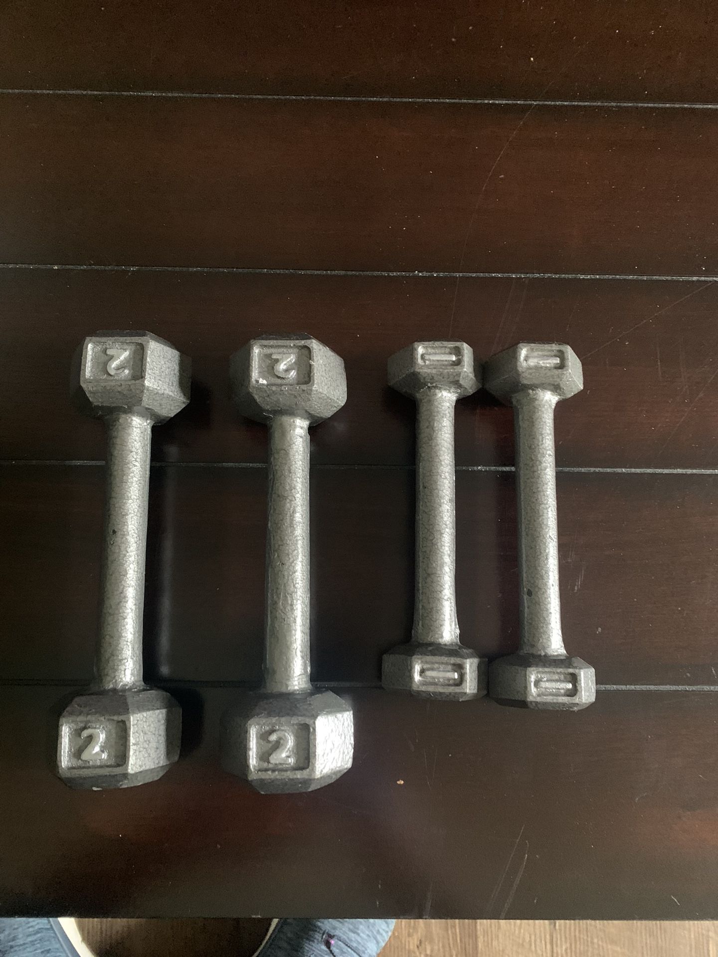 2-2lb Hand Weights and 2-1lb Weights