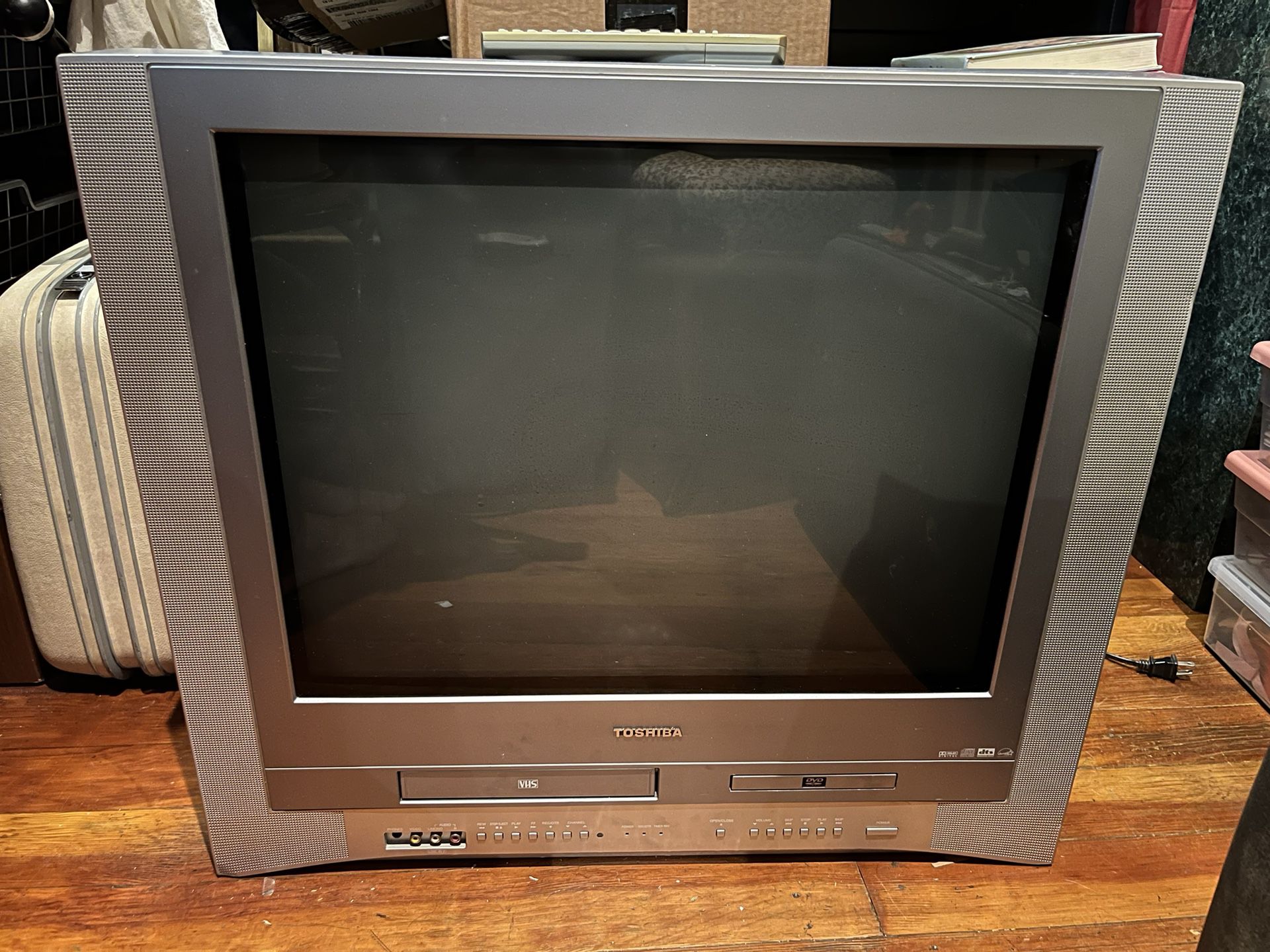 Toshiba MW24FN1 24” Combination Flat Color TV, VCR, DVD with remote.