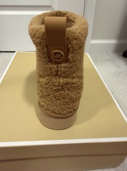 Michael Kors Winnie Bootie Faux Shearling – Size 9M (New in Box) 