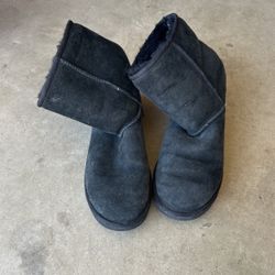 Black Uggs