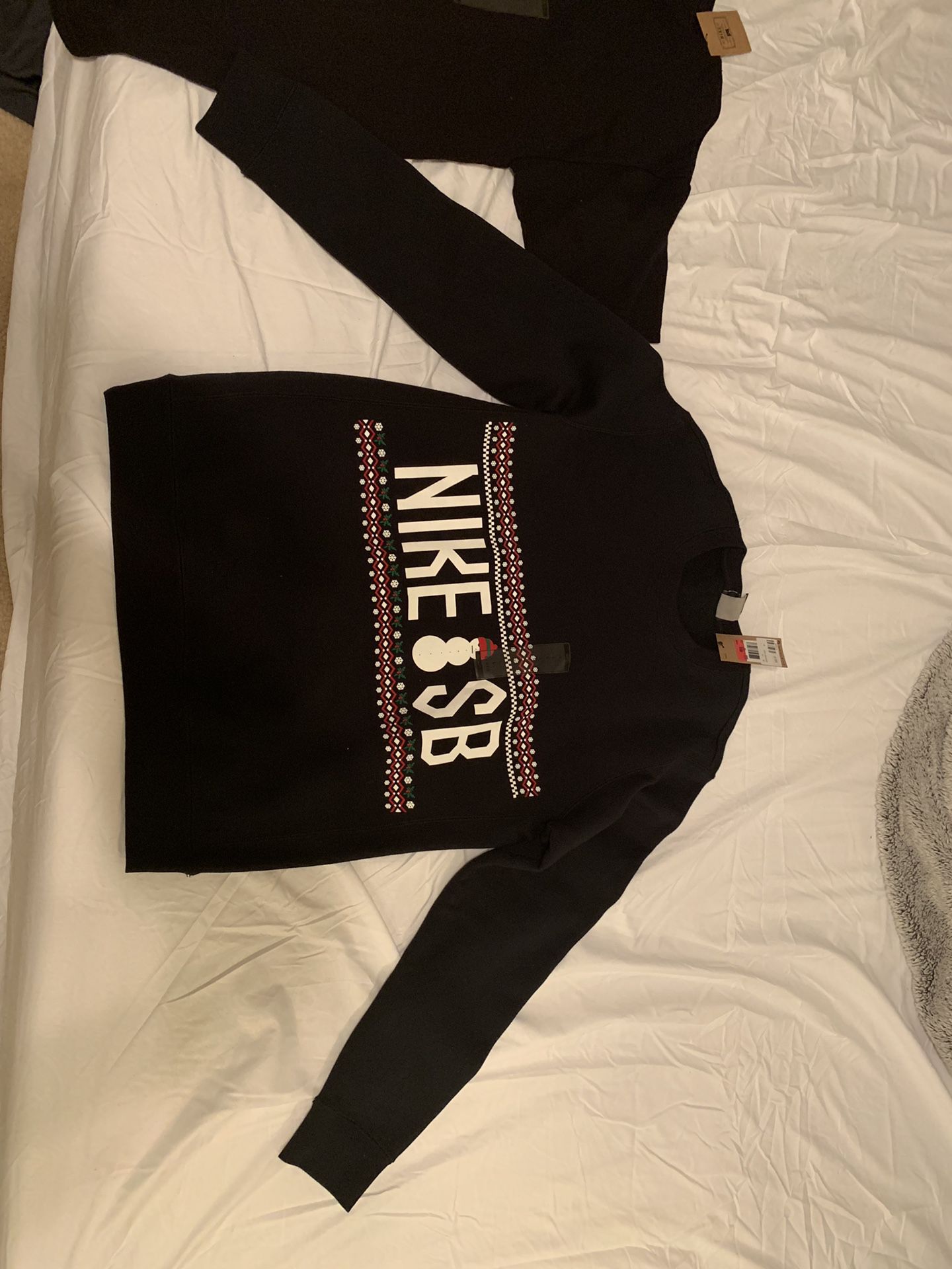 New Nike ugly xmas sweater