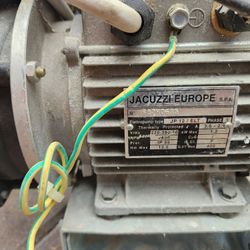 Jacuzzi Europe Spa Pump And Controller