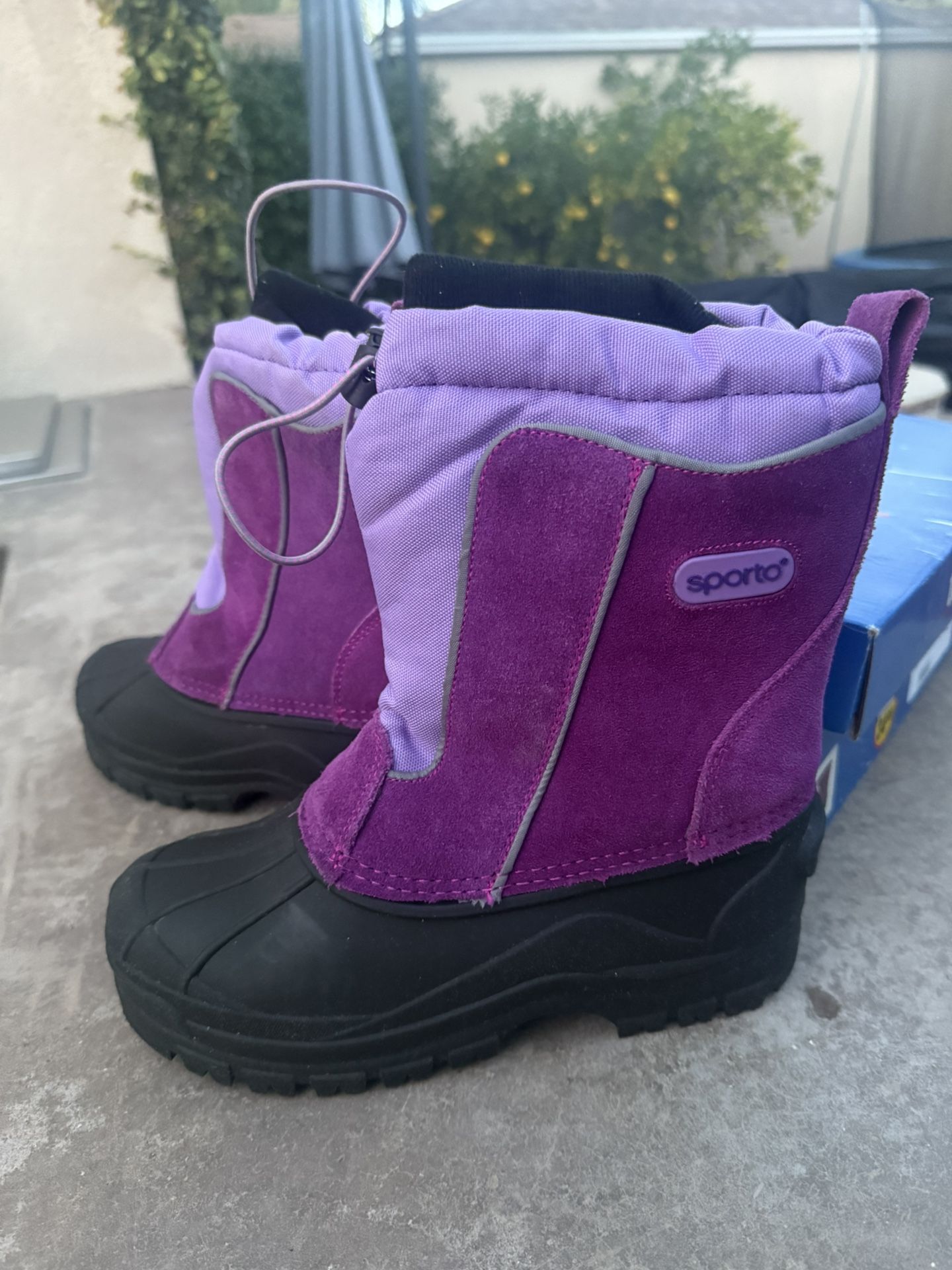 Woman’s Purple and Black Snow Boots