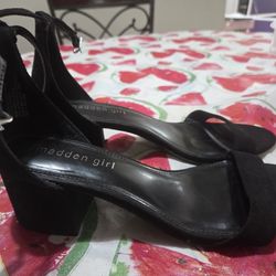 Steve Madden Heel Size 7.5