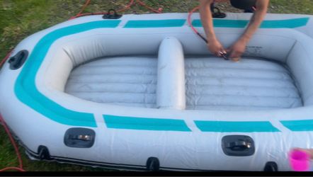 Inflatable boat