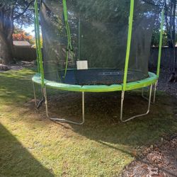 Free Trampoline 