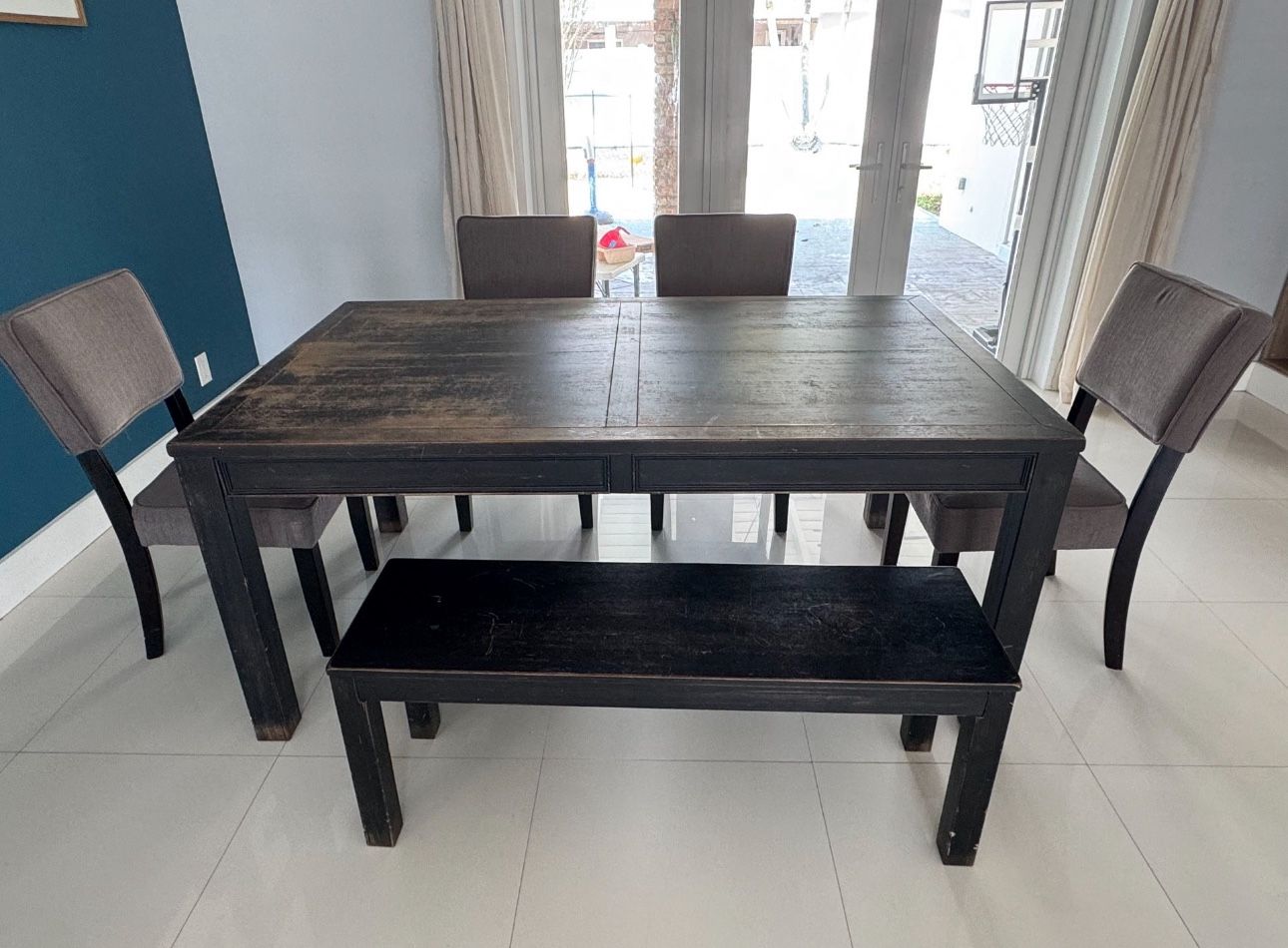 Dining Room Table With Chairs