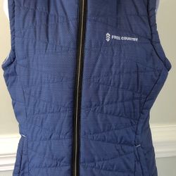 Like New, Super Soft REI Zip Up Vest in Cobalt Grape 