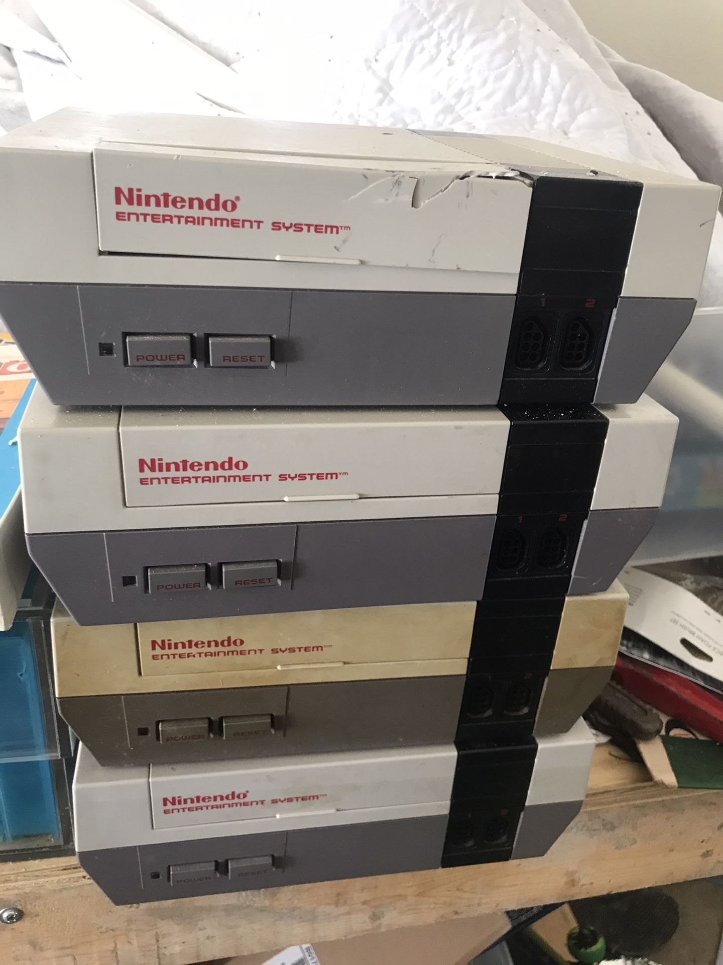 Untested Nintendo’s and Super Nintendo as is