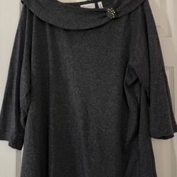 Women The sweater has a loose fit.