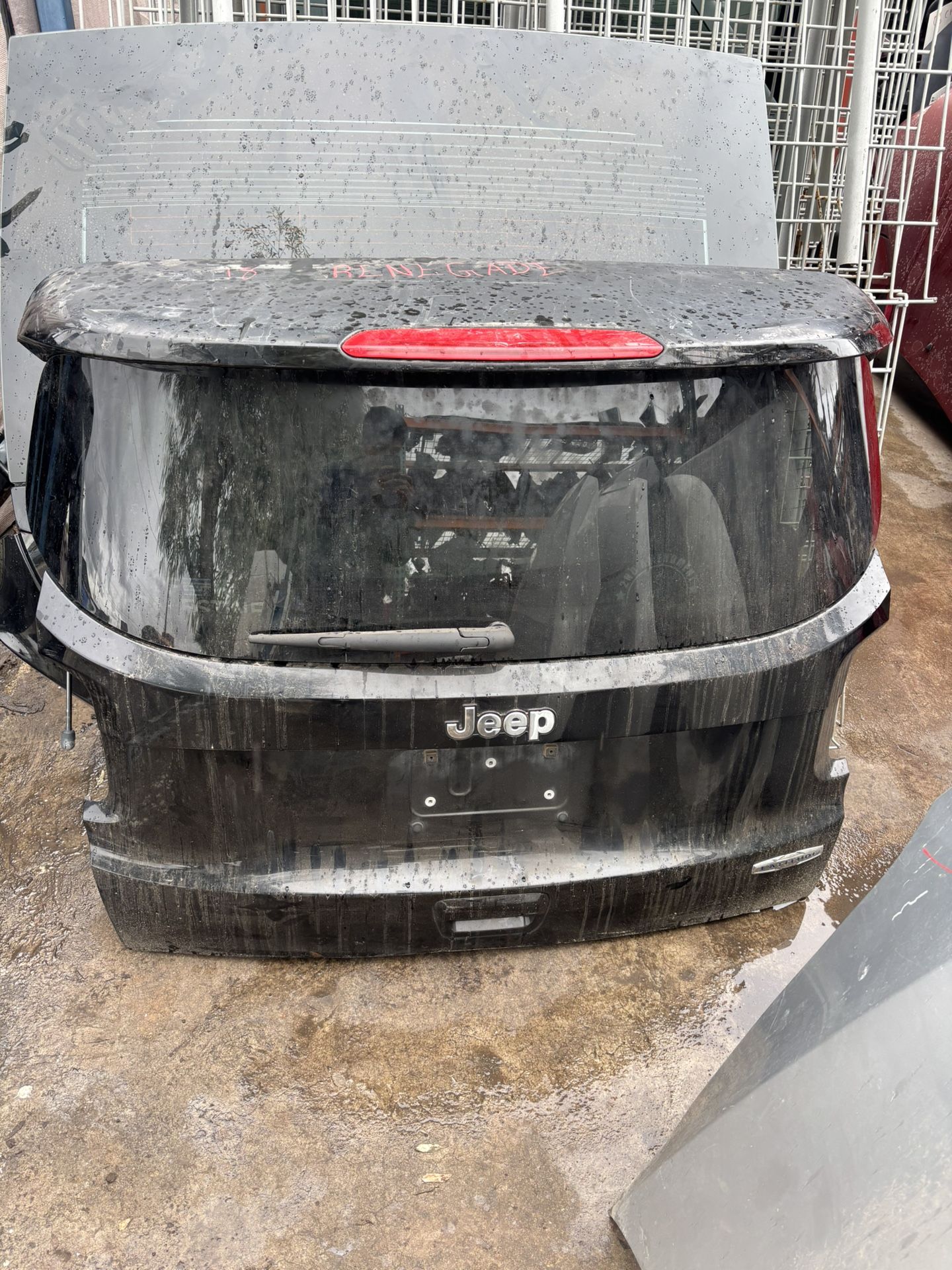 2018 Jeep Renegade Tailgate 