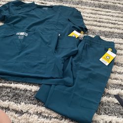 Wonder Wink Size Medium 2 Set Tops And Two Bottom