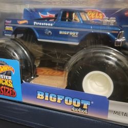 Hot Wheels Monster Trucks Oversized Bigfoot 