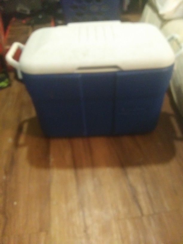 Vintage Cooler