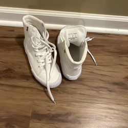 Women’s Levi shoes