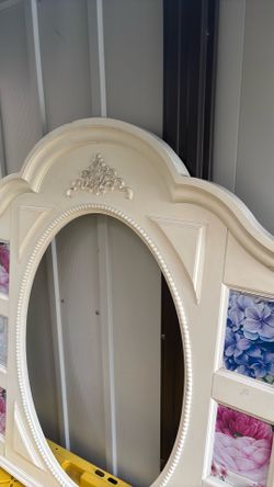 Beautiful Mantel Wood Piece