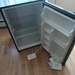 Artic Mini Fridge Barely Used