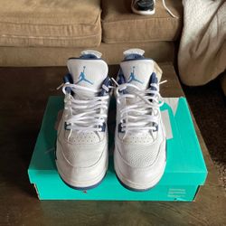 Jordan 4 Columbia 