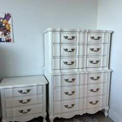 Thomasville Wood Dresser And  nightstand
