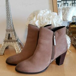 MIA Light Brown Ankle Boots Size 8