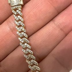 IGold Lobster Clasp Bracelet  Iced Out Moissanite
