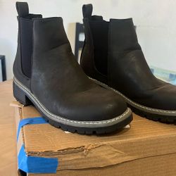 Women Boots Size 9 $5