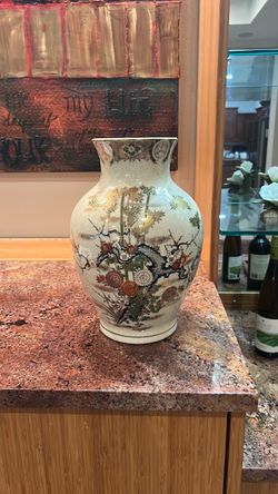 Chinese porcelain vase