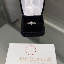 10K Yellow Gold Vintage Promise Ring - 2.8g - .35ct - Size 7