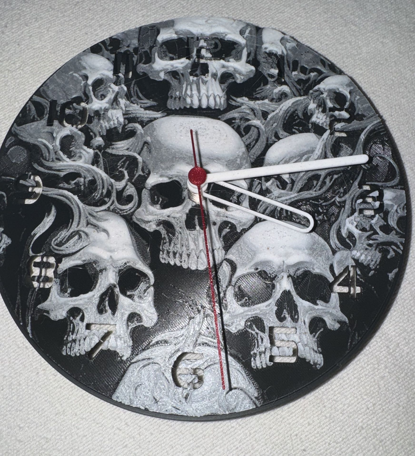 skull clock