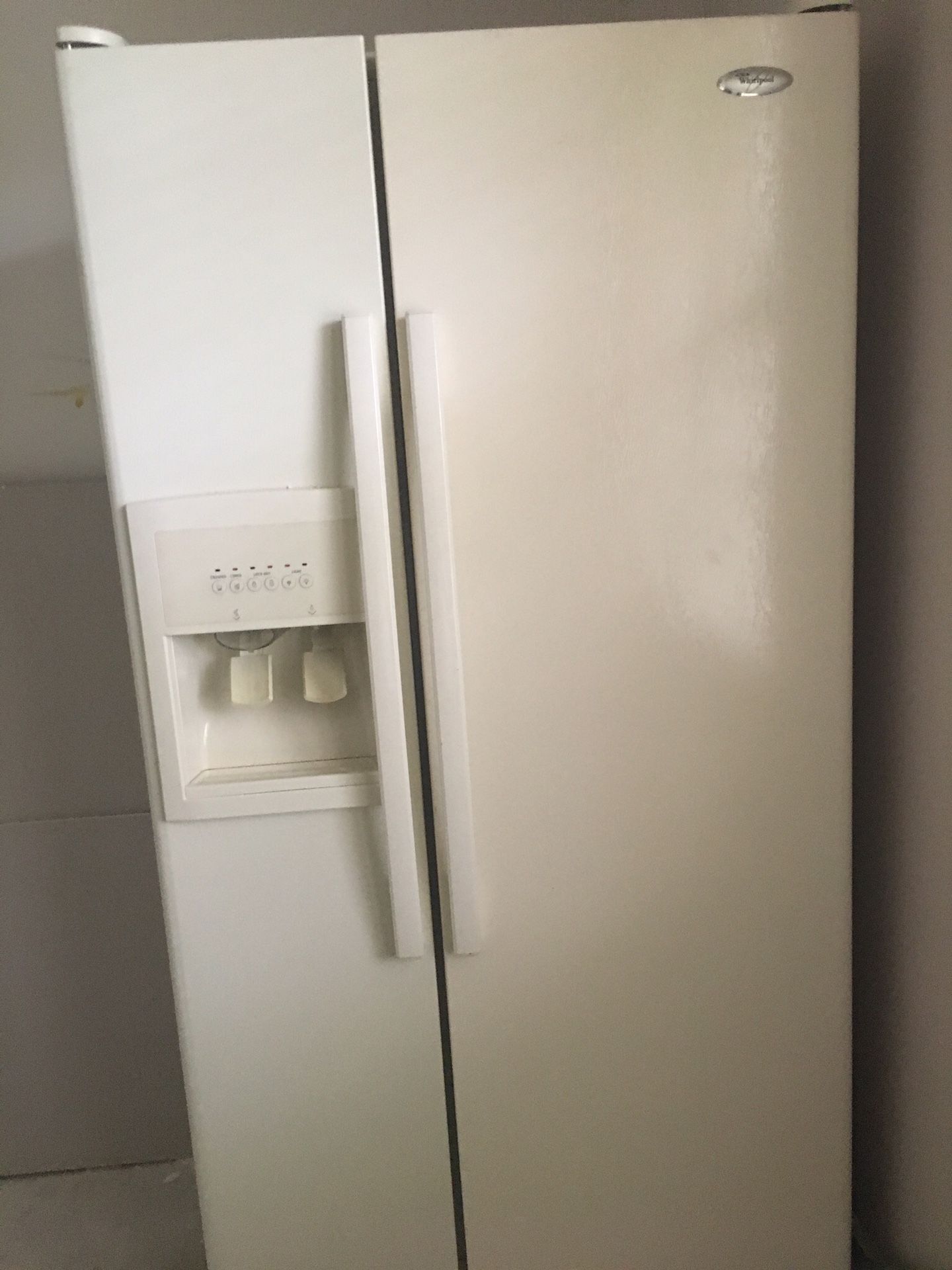 Whirlpool refrigerator 22 cu ft