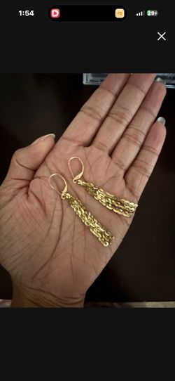 10kt gold tassel earring real gold beautiful and not heavy taking best offer asap pickup