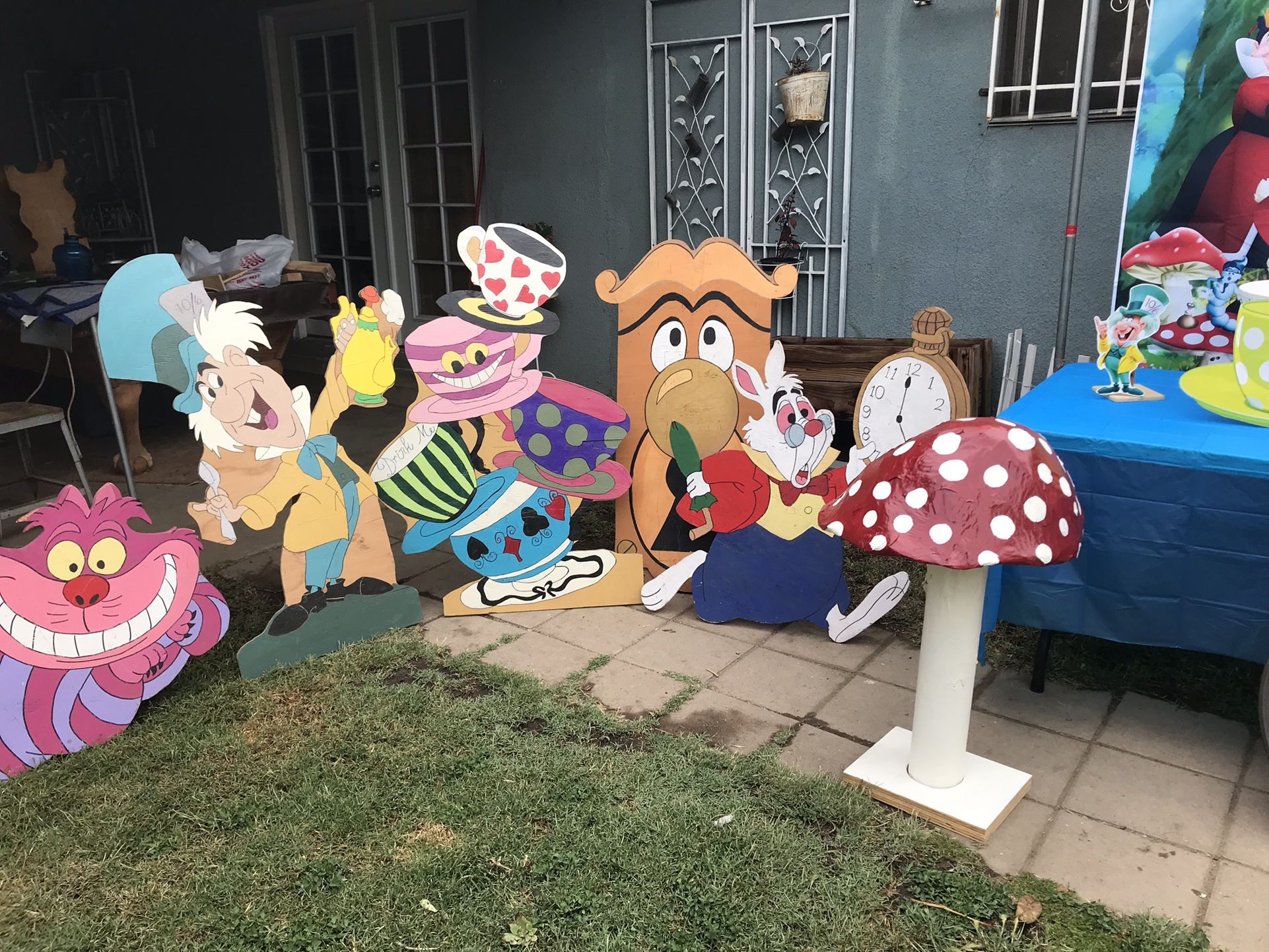 Alice in Wonderland Party Decorations / Backdrop for Sale in Carlsbad, CA -  OfferUp