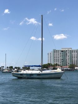 Classic Coronado 41 Sailboat with clean title!