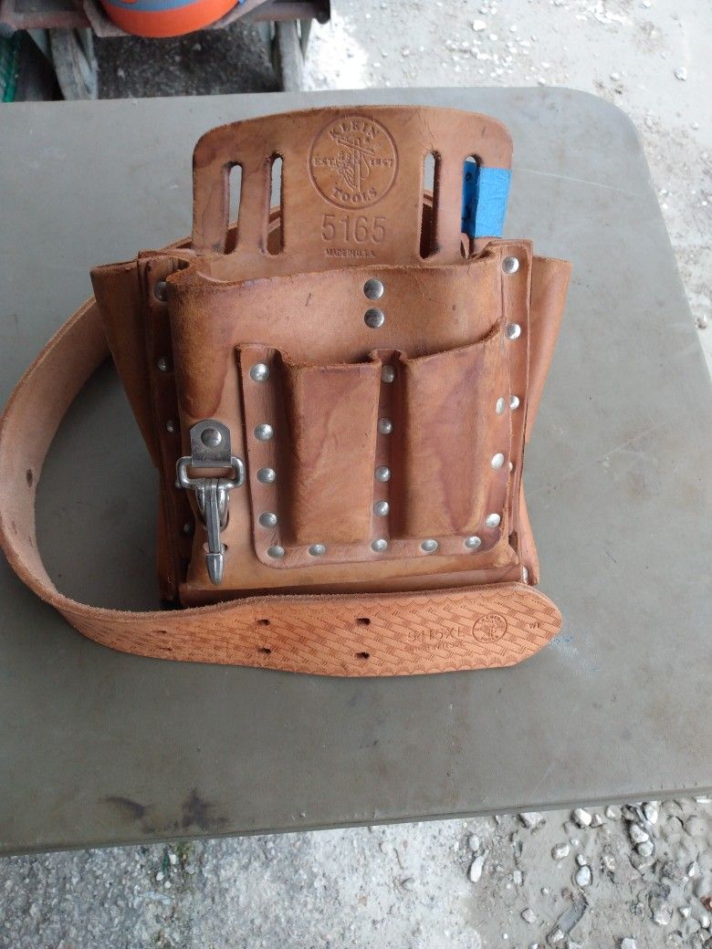 Klein 5165 Pouch. . Belt for Sale in Houston TX OfferUp