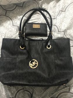 Used Michael Kors purse / small wallet