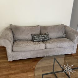 Rowe Furniture Sleeper Sofa light grey Sage pull out bed