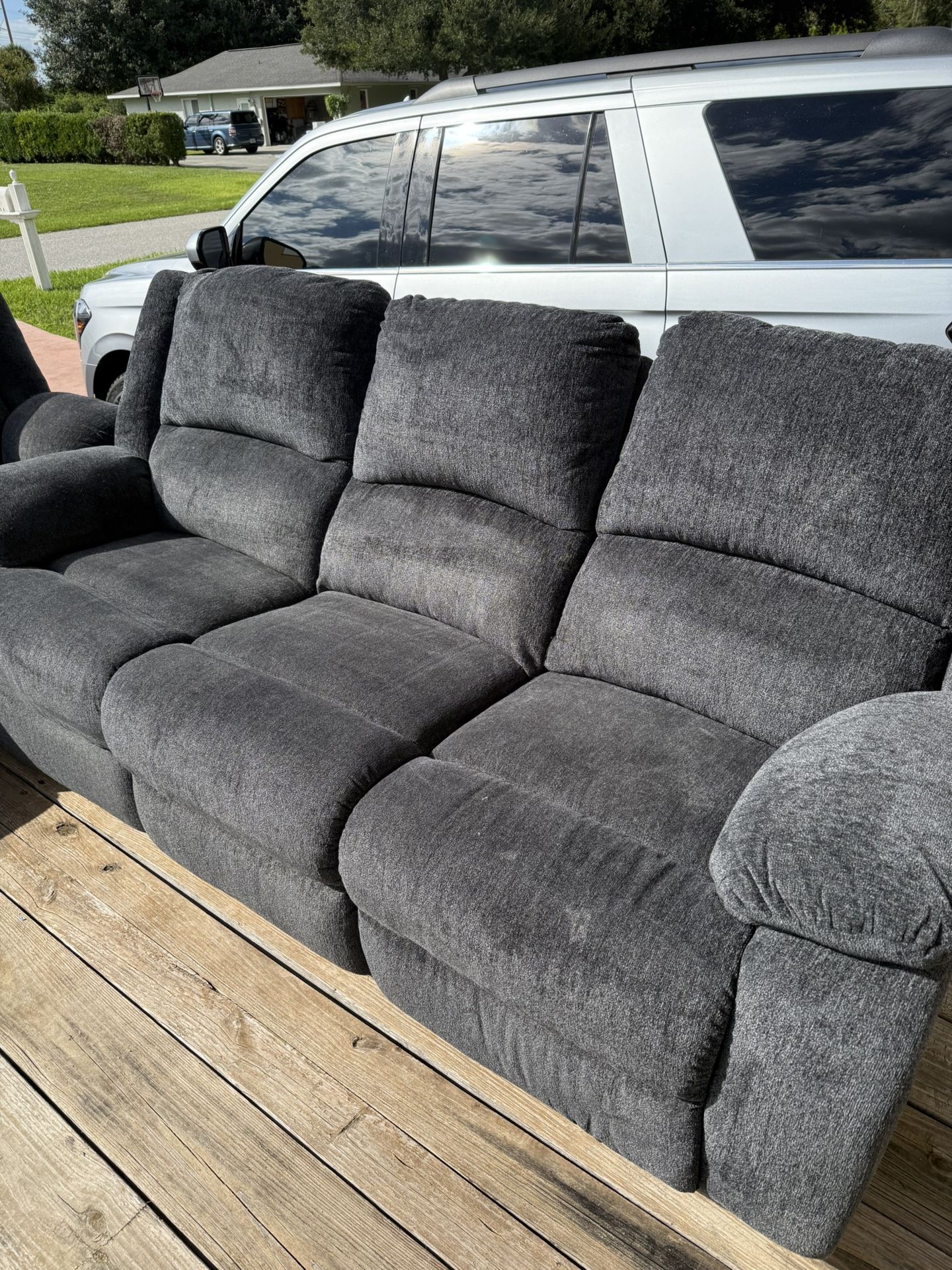 Couch&Loveseat/ Brand new Out Of Box Late Last Year 