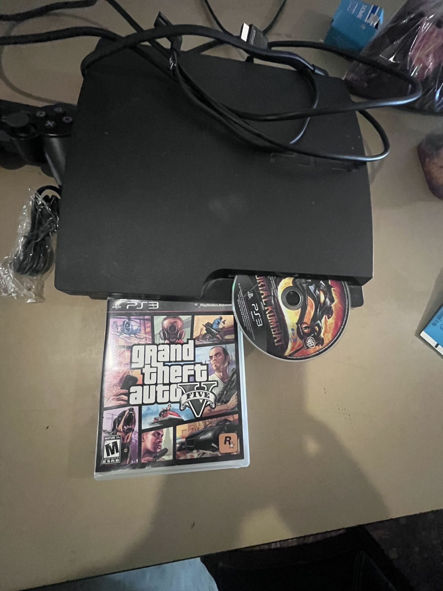 PS3 Slim 320 Gig W Games And Control