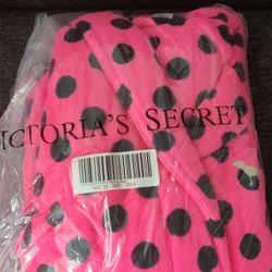 New Victoria Secret PINK Plush Robe