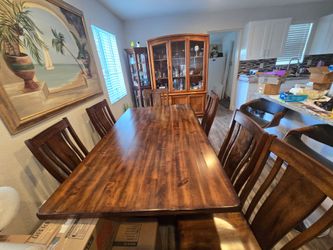 Natural Wood Dining Table w/ 6 chairs