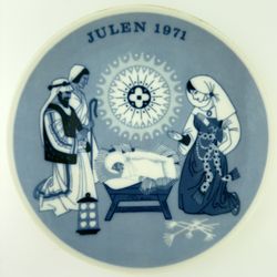  1971 Porsgrund Norway Porcelain Christmas Plate “A Child is Born” Gunner Bratlie  *Price Reduced 