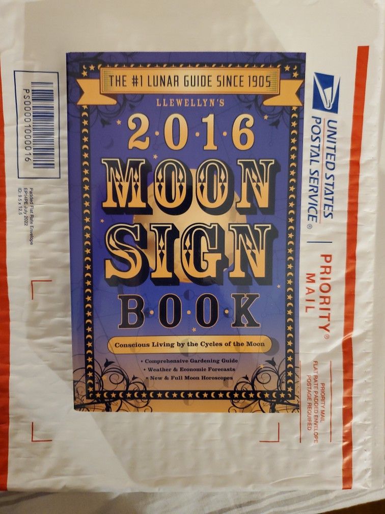 Llewellyn's 2016 Moon Sign Book